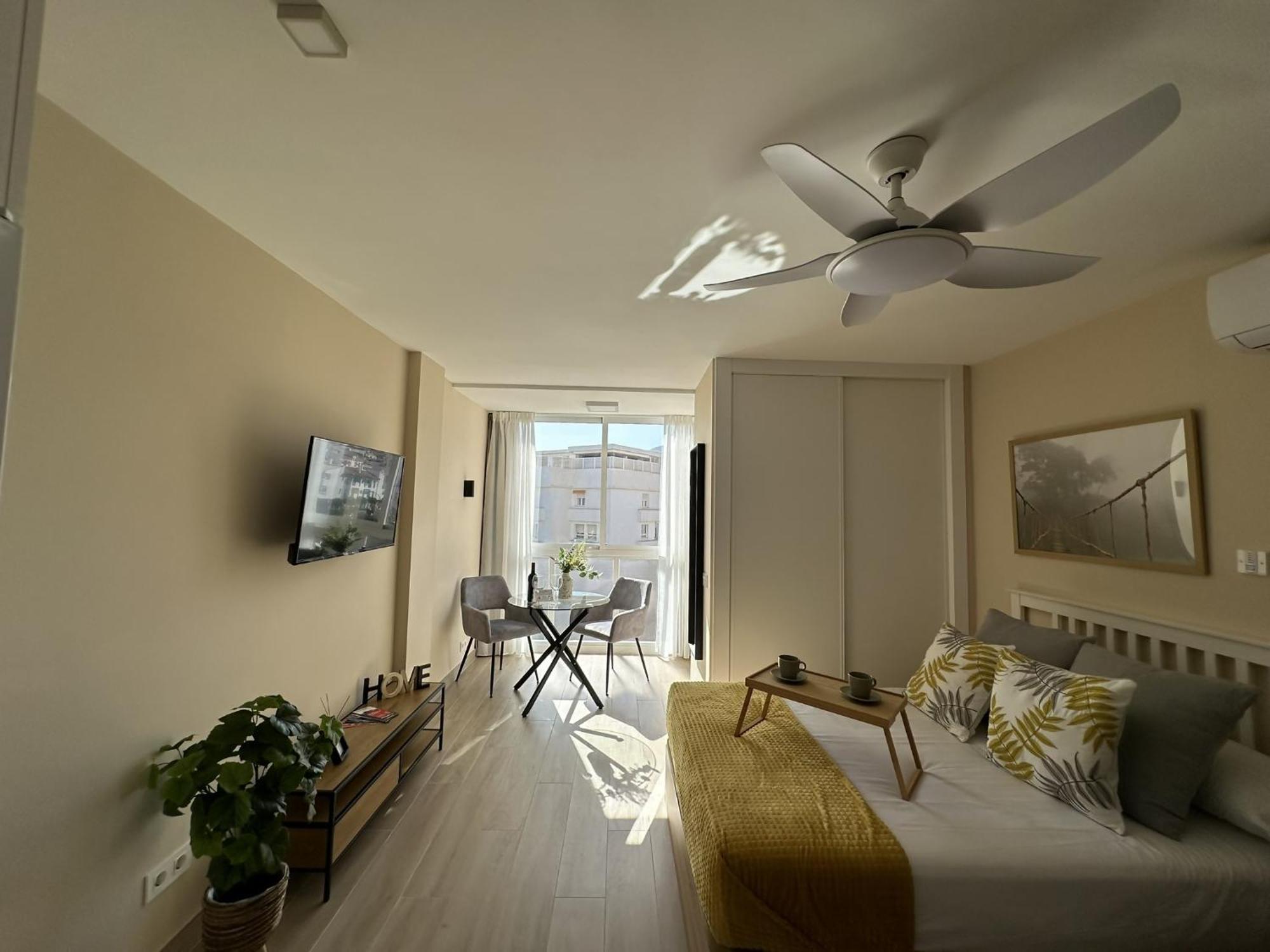 Estudio Centrico 10 Min A Playa En Apartment Benalmadena
